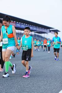 BIB: 1194, 0036
                            <button type="button" onclick="openModal(10491327)" class="btn btn-primary btn-sm float-right btn-popup" data-toggle="modal" data-target=".modal-high-quality">
                        <i class="fas fa-shopping-cart"></i> Add to Cart
                    </button>
                                            <button type="button" onclick="isThisMe(10491327, true)" class="btn btn-success btn-sm float-right btn-popup btn-isme hidden" data-toggle="tooltip" data-placement="bottom" title="นี่คือรูปของคุณใช่ไหม คลิกที่นี่เพื่อเอาเข้าอัลบั้ม">
                        <i class="fas fa-plus"></i> Add to album
                    </button>
                    <button type="button" onclick="isThisMe(10491327, false)" class="btn btn-warning btn-sm float-right btn-popup btn-isnotme hidden">
                        <i class="fas fa-ban"></i> Remove from album
                    </button>