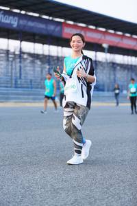 BIB: 0690
                            <button type="button" onclick="openModal(10489631)" class="btn btn-primary btn-sm float-right btn-popup" data-toggle="modal" data-target=".modal-high-quality">
                        <i class="fas fa-shopping-cart"></i> Add to Cart
                    </button>
                                            <button type="button" onclick="isThisMe(10489631, true)" class="btn btn-success btn-sm float-right btn-popup btn-isme hidden" data-toggle="tooltip" data-placement="bottom" title="นี่คือรูปของคุณใช่ไหม คลิกที่นี่เพื่อเอาเข้าอัลบั้ม">
                        <i class="fas fa-plus"></i> Add to album
                    </button>
                    <button type="button" onclick="isThisMe(10489631, false)" class="btn btn-warning btn-sm float-right btn-popup btn-isnotme hidden">
                        <i class="fas fa-ban"></i> Remove from album
                    </button>