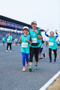 BIB: 0776, 53122, 50539
                            <button type="button" onclick="openModal(10492598)" class="btn btn-primary btn-sm float-right btn-popup" data-toggle="modal" data-target=".modal-high-quality">
                        <i class="fas fa-shopping-cart"></i> Add to Cart
                    </button>
                                            <button type="button" onclick="isThisMe(10492598, true)" class="btn btn-success btn-sm float-right btn-popup btn-isme hidden" data-toggle="tooltip" data-placement="bottom" title="นี่คือรูปของคุณใช่ไหม คลิกที่นี่เพื่อเอาเข้าอัลบั้ม">
                        <i class="fas fa-plus"></i> Add to album
                    </button>
                    <button type="button" onclick="isThisMe(10492598, false)" class="btn btn-warning btn-sm float-right btn-popup btn-isnotme hidden">
                        <i class="fas fa-ban"></i> Remove from album
                    </button>