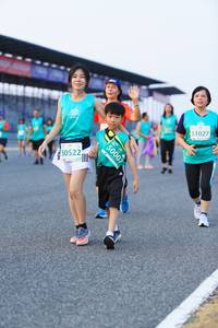 BIB: 51027, 50522, 50007
                            <button type="button" onclick="openModal(10490354)" class="btn btn-primary btn-sm float-right btn-popup" data-toggle="modal" data-target=".modal-high-quality">
                        <i class="fas fa-shopping-cart"></i> Add to Cart
                    </button>
                                            <button type="button" onclick="isThisMe(10490354, true)" class="btn btn-success btn-sm float-right btn-popup btn-isme hidden" data-toggle="tooltip" data-placement="bottom" title="นี่คือรูปของคุณใช่ไหม คลิกที่นี่เพื่อเอาเข้าอัลบั้ม">
                        <i class="fas fa-plus"></i> Add to album
                    </button>
                    <button type="button" onclick="isThisMe(10490354, false)" class="btn btn-warning btn-sm float-right btn-popup btn-isnotme hidden">
                        <i class="fas fa-ban"></i> Remove from album
                    </button>