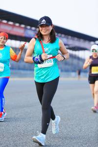 BIB: 708
                            <button type="button" onclick="openModal(10454188)" class="btn btn-primary btn-sm float-right btn-popup" data-toggle="modal" data-target=".modal-high-quality">
                        <i class="fas fa-shopping-cart"></i> Add to Cart
                    </button>
                                            <button type="button" onclick="isThisMe(10454188, true)" class="btn btn-success btn-sm float-right btn-popup btn-isme hidden" data-toggle="tooltip" data-placement="bottom" title="นี่คือรูปของคุณใช่ไหม คลิกที่นี่เพื่อเอาเข้าอัลบั้ม">
                        <i class="fas fa-plus"></i> Add to album
                    </button>
                    <button type="button" onclick="isThisMe(10454188, false)" class="btn btn-warning btn-sm float-right btn-popup btn-isnotme hidden">
                        <i class="fas fa-ban"></i> Remove from album
                    </button>