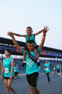 BIB: 50243, 2969
                            <button type="button" onclick="openModal(10490416)" class="btn btn-primary btn-sm float-right btn-popup" data-toggle="modal" data-target=".modal-high-quality">
                        <i class="fas fa-shopping-cart"></i> Add to Cart
                    </button>
                                            <button type="button" onclick="isThisMe(10490416, true)" class="btn btn-success btn-sm float-right btn-popup btn-isme hidden" data-toggle="tooltip" data-placement="bottom" title="นี่คือรูปของคุณใช่ไหม คลิกที่นี่เพื่อเอาเข้าอัลบั้ม">
                        <i class="fas fa-plus"></i> Add to album
                    </button>
                    <button type="button" onclick="isThisMe(10490416, false)" class="btn btn-warning btn-sm float-right btn-popup btn-isnotme hidden">
                        <i class="fas fa-ban"></i> Remove from album
                    </button>