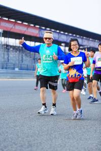 BIB: 1902, 968
                            <button type="button" onclick="openModal(10489558)" class="btn btn-primary btn-sm float-right btn-popup" data-toggle="modal" data-target=".modal-high-quality">
                        <i class="fas fa-shopping-cart"></i> Add to Cart
                    </button>
                                            <button type="button" onclick="isThisMe(10489558, true)" class="btn btn-success btn-sm float-right btn-popup btn-isme hidden" data-toggle="tooltip" data-placement="bottom" title="นี่คือรูปของคุณใช่ไหม คลิกที่นี่เพื่อเอาเข้าอัลบั้ม">
                        <i class="fas fa-plus"></i> Add to album
                    </button>
                    <button type="button" onclick="isThisMe(10489558, false)" class="btn btn-warning btn-sm float-right btn-popup btn-isnotme hidden">
                        <i class="fas fa-ban"></i> Remove from album
                    </button>