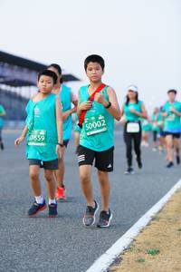 BIB: 50002, 51659
                            <button type="button" onclick="openModal(10465080)" class="btn btn-primary btn-sm float-right btn-popup" data-toggle="modal" data-target=".modal-high-quality">
                        <i class="fas fa-shopping-cart"></i> Add to Cart
                    </button>
                                            <button type="button" onclick="isThisMe(10465080, true)" class="btn btn-success btn-sm float-right btn-popup btn-isme hidden" data-toggle="tooltip" data-placement="bottom" title="นี่คือรูปของคุณใช่ไหม คลิกที่นี่เพื่อเอาเข้าอัลบั้ม">
                        <i class="fas fa-plus"></i> Add to album
                    </button>
                    <button type="button" onclick="isThisMe(10465080, false)" class="btn btn-warning btn-sm float-right btn-popup btn-isnotme hidden">
                        <i class="fas fa-ban"></i> Remove from album
                    </button>