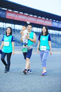 BIB: 52717, 52395, 61601
                            <button type="button" onclick="openModal(10526560)" class="btn btn-primary btn-sm float-right btn-popup" data-toggle="modal" data-target=".modal-high-quality">
                        <i class="fas fa-shopping-cart"></i> Add to Cart
                    </button>
                                            <button type="button" onclick="isThisMe(10526560, true)" class="btn btn-success btn-sm float-right btn-popup btn-isme hidden" data-toggle="tooltip" data-placement="bottom" title="นี่คือรูปของคุณใช่ไหม คลิกที่นี่เพื่อเอาเข้าอัลบั้ม">
                        <i class="fas fa-plus"></i> Add to album
                    </button>
                    <button type="button" onclick="isThisMe(10526560, false)" class="btn btn-warning btn-sm float-right btn-popup btn-isnotme hidden">
                        <i class="fas fa-ban"></i> Remove from album
                    </button>