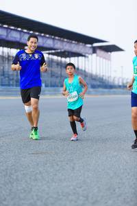 BIB: 0506
                            <button type="button" onclick="openModal(10449146)" class="btn btn-primary btn-sm float-right btn-popup" data-toggle="modal" data-target=".modal-high-quality">
                        <i class="fas fa-shopping-cart"></i> Add to Cart
                    </button>
                                            <button type="button" onclick="isThisMe(10449146, true)" class="btn btn-success btn-sm float-right btn-popup btn-isme hidden" data-toggle="tooltip" data-placement="bottom" title="นี่คือรูปของคุณใช่ไหม คลิกที่นี่เพื่อเอาเข้าอัลบั้ม">
                        <i class="fas fa-plus"></i> Add to album
                    </button>
                    <button type="button" onclick="isThisMe(10449146, false)" class="btn btn-warning btn-sm float-right btn-popup btn-isnotme hidden">
                        <i class="fas fa-ban"></i> Remove from album
                    </button>