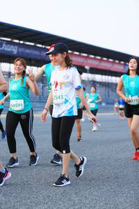 BIB: 2543, 275, 0591
                            <button type="button" onclick="openModal(10489157)" class="btn btn-primary btn-sm float-right btn-popup" data-toggle="modal" data-target=".modal-high-quality">
                        <i class="fas fa-shopping-cart"></i> Add to Cart
                    </button>
                                            <button type="button" onclick="isThisMe(10489157, true)" class="btn btn-success btn-sm float-right btn-popup btn-isme hidden" data-toggle="tooltip" data-placement="bottom" title="นี่คือรูปของคุณใช่ไหม คลิกที่นี่เพื่อเอาเข้าอัลบั้ม">
                        <i class="fas fa-plus"></i> Add to album
                    </button>
                    <button type="button" onclick="isThisMe(10489157, false)" class="btn btn-warning btn-sm float-right btn-popup btn-isnotme hidden">
                        <i class="fas fa-ban"></i> Remove from album
                    </button>