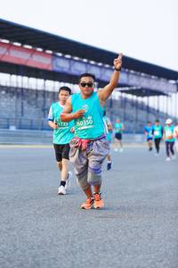 BIB: 1723, 50350
                            <button type="button" onclick="openModal(10484009)" class="btn btn-primary btn-sm float-right btn-popup" data-toggle="modal" data-target=".modal-high-quality">
                        <i class="fas fa-shopping-cart"></i> Add to Cart
                    </button>
                                            <button type="button" onclick="isThisMe(10484009, true)" class="btn btn-success btn-sm float-right btn-popup btn-isme hidden" data-toggle="tooltip" data-placement="bottom" title="นี่คือรูปของคุณใช่ไหม คลิกที่นี่เพื่อเอาเข้าอัลบั้ม">
                        <i class="fas fa-plus"></i> Add to album
                    </button>
                    <button type="button" onclick="isThisMe(10484009, false)" class="btn btn-warning btn-sm float-right btn-popup btn-isnotme hidden">
                        <i class="fas fa-ban"></i> Remove from album
                    </button>