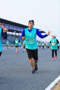 BIB: 50453
                            <button type="button" onclick="openModal(10489995)" class="btn btn-primary btn-sm float-right btn-popup" data-toggle="modal" data-target=".modal-high-quality">
                        <i class="fas fa-shopping-cart"></i> Add to Cart
                    </button>
                                            <button type="button" onclick="isThisMe(10489995, true)" class="btn btn-success btn-sm float-right btn-popup btn-isme hidden" data-toggle="tooltip" data-placement="bottom" title="นี่คือรูปของคุณใช่ไหม คลิกที่นี่เพื่อเอาเข้าอัลบั้ม">
                        <i class="fas fa-plus"></i> Add to album
                    </button>
                    <button type="button" onclick="isThisMe(10489995, false)" class="btn btn-warning btn-sm float-right btn-popup btn-isnotme hidden">
                        <i class="fas fa-ban"></i> Remove from album
                    </button>