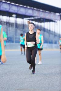 BIB: 525
                            <button type="button" onclick="openModal(10476466)" class="btn btn-primary btn-sm float-right btn-popup" data-toggle="modal" data-target=".modal-high-quality">
                        <i class="fas fa-shopping-cart"></i> Add to Cart
                    </button>
                                            <button type="button" onclick="isThisMe(10476466, true)" class="btn btn-success btn-sm float-right btn-popup btn-isme hidden" data-toggle="tooltip" data-placement="bottom" title="นี่คือรูปของคุณใช่ไหม คลิกที่นี่เพื่อเอาเข้าอัลบั้ม">
                        <i class="fas fa-plus"></i> Add to album
                    </button>
                    <button type="button" onclick="isThisMe(10476466, false)" class="btn btn-warning btn-sm float-right btn-popup btn-isnotme hidden">
                        <i class="fas fa-ban"></i> Remove from album
                    </button>