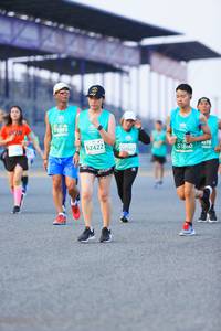 BIB: 51893, 2422, 51800, 0042
                            <button type="button" onclick="openModal(10474985)" class="btn btn-primary btn-sm float-right btn-popup" data-toggle="modal" data-target=".modal-high-quality">
                        <i class="fas fa-shopping-cart"></i> Add to Cart
                    </button>
                                            <button type="button" onclick="isThisMe(10474985, true)" class="btn btn-success btn-sm float-right btn-popup btn-isme hidden" data-toggle="tooltip" data-placement="bottom" title="นี่คือรูปของคุณใช่ไหม คลิกที่นี่เพื่อเอาเข้าอัลบั้ม">
                        <i class="fas fa-plus"></i> Add to album
                    </button>
                    <button type="button" onclick="isThisMe(10474985, false)" class="btn btn-warning btn-sm float-right btn-popup btn-isnotme hidden">
                        <i class="fas fa-ban"></i> Remove from album
                    </button>