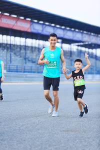 BIB: 0079, 2077
                            <button type="button" onclick="openModal(10495736)" class="btn btn-primary btn-sm float-right btn-popup" data-toggle="modal" data-target=".modal-high-quality">
                        <i class="fas fa-shopping-cart"></i> Add to Cart
                    </button>
                                            <button type="button" onclick="isThisMe(10495736, true)" class="btn btn-success btn-sm float-right btn-popup btn-isme hidden" data-toggle="tooltip" data-placement="bottom" title="นี่คือรูปของคุณใช่ไหม คลิกที่นี่เพื่อเอาเข้าอัลบั้ม">
                        <i class="fas fa-plus"></i> Add to album
                    </button>
                    <button type="button" onclick="isThisMe(10495736, false)" class="btn btn-warning btn-sm float-right btn-popup btn-isnotme hidden">
                        <i class="fas fa-ban"></i> Remove from album
                    </button>