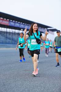 BIB: 5252
                            <button type="button" onclick="openModal(10491026)" class="btn btn-primary btn-sm float-right btn-popup" data-toggle="modal" data-target=".modal-high-quality">
                        <i class="fas fa-shopping-cart"></i> Add to Cart
                    </button>
                                            <button type="button" onclick="isThisMe(10491026, true)" class="btn btn-success btn-sm float-right btn-popup btn-isme hidden" data-toggle="tooltip" data-placement="bottom" title="นี่คือรูปของคุณใช่ไหม คลิกที่นี่เพื่อเอาเข้าอัลบั้ม">
                        <i class="fas fa-plus"></i> Add to album
                    </button>
                    <button type="button" onclick="isThisMe(10491026, false)" class="btn btn-warning btn-sm float-right btn-popup btn-isnotme hidden">
                        <i class="fas fa-ban"></i> Remove from album
                    </button>