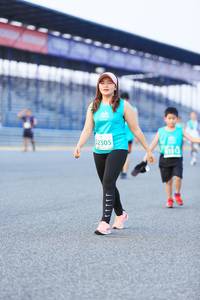 BIB: 2305, 1512
                            <button type="button" onclick="openModal(10489460)" class="btn btn-primary btn-sm float-right btn-popup" data-toggle="modal" data-target=".modal-high-quality">
                        <i class="fas fa-shopping-cart"></i> Add to Cart
                    </button>
                                            <button type="button" onclick="isThisMe(10489460, true)" class="btn btn-success btn-sm float-right btn-popup btn-isme hidden" data-toggle="tooltip" data-placement="bottom" title="นี่คือรูปของคุณใช่ไหม คลิกที่นี่เพื่อเอาเข้าอัลบั้ม">
                        <i class="fas fa-plus"></i> Add to album
                    </button>
                    <button type="button" onclick="isThisMe(10489460, false)" class="btn btn-warning btn-sm float-right btn-popup btn-isnotme hidden">
                        <i class="fas fa-ban"></i> Remove from album
                    </button>