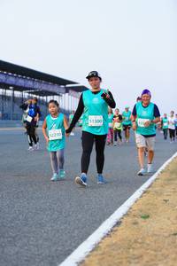 BIB: 51300, 52230
                            <button type="button" onclick="openModal(10476706)" class="btn btn-primary btn-sm float-right btn-popup" data-toggle="modal" data-target=".modal-high-quality">
                        <i class="fas fa-shopping-cart"></i> Add to Cart
                    </button>
                                            <button type="button" onclick="isThisMe(10476706, true)" class="btn btn-success btn-sm float-right btn-popup btn-isme hidden" data-toggle="tooltip" data-placement="bottom" title="นี่คือรูปของคุณใช่ไหม คลิกที่นี่เพื่อเอาเข้าอัลบั้ม">
                        <i class="fas fa-plus"></i> Add to album
                    </button>
                    <button type="button" onclick="isThisMe(10476706, false)" class="btn btn-warning btn-sm float-right btn-popup btn-isnotme hidden">
                        <i class="fas fa-ban"></i> Remove from album
                    </button>