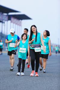 BIB: 1112, 50685, 50567
                            <button type="button" onclick="openModal(10495259)" class="btn btn-primary btn-sm float-right btn-popup" data-toggle="modal" data-target=".modal-high-quality">
                        <i class="fas fa-shopping-cart"></i> Add to Cart
                    </button>
                                            <button type="button" onclick="isThisMe(10495259, true)" class="btn btn-success btn-sm float-right btn-popup btn-isme hidden" data-toggle="tooltip" data-placement="bottom" title="นี่คือรูปของคุณใช่ไหม คลิกที่นี่เพื่อเอาเข้าอัลบั้ม">
                        <i class="fas fa-plus"></i> Add to album
                    </button>
                    <button type="button" onclick="isThisMe(10495259, false)" class="btn btn-warning btn-sm float-right btn-popup btn-isnotme hidden">
                        <i class="fas fa-ban"></i> Remove from album
                    </button>