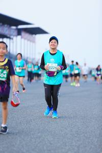 BIB: 1224
                            <button type="button" onclick="openModal(10494077)" class="btn btn-primary btn-sm float-right btn-popup" data-toggle="modal" data-target=".modal-high-quality">
                        <i class="fas fa-shopping-cart"></i> Add to Cart
                    </button>
                                            <button type="button" onclick="isThisMe(10494077, true)" class="btn btn-success btn-sm float-right btn-popup btn-isme hidden" data-toggle="tooltip" data-placement="bottom" title="นี่คือรูปของคุณใช่ไหม คลิกที่นี่เพื่อเอาเข้าอัลบั้ม">
                        <i class="fas fa-plus"></i> Add to album
                    </button>
                    <button type="button" onclick="isThisMe(10494077, false)" class="btn btn-warning btn-sm float-right btn-popup btn-isnotme hidden">
                        <i class="fas fa-ban"></i> Remove from album
                    </button>