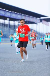 BIB: 71442
                            <button type="button" onclick="openModal(10492009)" class="btn btn-primary btn-sm float-right btn-popup" data-toggle="modal" data-target=".modal-high-quality">
                        <i class="fas fa-shopping-cart"></i> Add to Cart
                    </button>
                                            <button type="button" onclick="isThisMe(10492009, true)" class="btn btn-success btn-sm float-right btn-popup btn-isme hidden" data-toggle="tooltip" data-placement="bottom" title="นี่คือรูปของคุณใช่ไหม คลิกที่นี่เพื่อเอาเข้าอัลบั้ม">
                        <i class="fas fa-plus"></i> Add to album
                    </button>
                    <button type="button" onclick="isThisMe(10492009, false)" class="btn btn-warning btn-sm float-right btn-popup btn-isnotme hidden">
                        <i class="fas fa-ban"></i> Remove from album
                    </button>