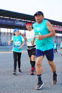 BIB: 207, 52360
                            <button type="button" onclick="openModal(10475265)" class="btn btn-primary btn-sm float-right btn-popup" data-toggle="modal" data-target=".modal-high-quality">
                        <i class="fas fa-shopping-cart"></i> Add to Cart
                    </button>
                                            <button type="button" onclick="isThisMe(10475265, true)" class="btn btn-success btn-sm float-right btn-popup btn-isme hidden" data-toggle="tooltip" data-placement="bottom" title="นี่คือรูปของคุณใช่ไหม คลิกที่นี่เพื่อเอาเข้าอัลบั้ม">
                        <i class="fas fa-plus"></i> Add to album
                    </button>
                    <button type="button" onclick="isThisMe(10475265, false)" class="btn btn-warning btn-sm float-right btn-popup btn-isnotme hidden">
                        <i class="fas fa-ban"></i> Remove from album
                    </button>