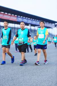 BIB: 53129, 51667
                            <button type="button" onclick="openModal(10498158)" class="btn btn-primary btn-sm float-right btn-popup" data-toggle="modal" data-target=".modal-high-quality">
                        <i class="fas fa-shopping-cart"></i> Add to Cart
                    </button>
                                            <button type="button" onclick="isThisMe(10498158, true)" class="btn btn-success btn-sm float-right btn-popup btn-isme hidden" data-toggle="tooltip" data-placement="bottom" title="นี่คือรูปของคุณใช่ไหม คลิกที่นี่เพื่อเอาเข้าอัลบั้ม">
                        <i class="fas fa-plus"></i> Add to album
                    </button>
                    <button type="button" onclick="isThisMe(10498158, false)" class="btn btn-warning btn-sm float-right btn-popup btn-isnotme hidden">
                        <i class="fas fa-ban"></i> Remove from album
                    </button>