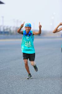 BIB: 165, 1890
                            <button type="button" onclick="openModal(10446749)" class="btn btn-primary btn-sm float-right btn-popup" data-toggle="modal" data-target=".modal-high-quality">
                        <i class="fas fa-shopping-cart"></i> Add to Cart
                    </button>
                                            <button type="button" onclick="isThisMe(10446749, true)" class="btn btn-success btn-sm float-right btn-popup btn-isme hidden" data-toggle="tooltip" data-placement="bottom" title="นี่คือรูปของคุณใช่ไหม คลิกที่นี่เพื่อเอาเข้าอัลบั้ม">
                        <i class="fas fa-plus"></i> Add to album
                    </button>
                    <button type="button" onclick="isThisMe(10446749, false)" class="btn btn-warning btn-sm float-right btn-popup btn-isnotme hidden">
                        <i class="fas fa-ban"></i> Remove from album
                    </button>