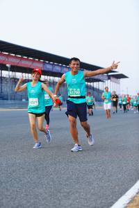 BIB: 51700, 52571
                            <button type="button" onclick="openModal(10475941)" class="btn btn-primary btn-sm float-right btn-popup" data-toggle="modal" data-target=".modal-high-quality">
                        <i class="fas fa-shopping-cart"></i> Add to Cart
                    </button>
                                            <button type="button" onclick="isThisMe(10475941, true)" class="btn btn-success btn-sm float-right btn-popup btn-isme hidden" data-toggle="tooltip" data-placement="bottom" title="นี่คือรูปของคุณใช่ไหม คลิกที่นี่เพื่อเอาเข้าอัลบั้ม">
                        <i class="fas fa-plus"></i> Add to album
                    </button>
                    <button type="button" onclick="isThisMe(10475941, false)" class="btn btn-warning btn-sm float-right btn-popup btn-isnotme hidden">
                        <i class="fas fa-ban"></i> Remove from album
                    </button>