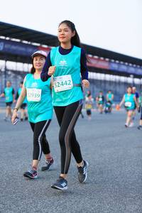 BIB: 52442, 52939
                            <button type="button" onclick="openModal(10490222)" class="btn btn-primary btn-sm float-right btn-popup" data-toggle="modal" data-target=".modal-high-quality">
                        <i class="fas fa-shopping-cart"></i> Add to Cart
                    </button>
                                            <button type="button" onclick="isThisMe(10490222, true)" class="btn btn-success btn-sm float-right btn-popup btn-isme hidden" data-toggle="tooltip" data-placement="bottom" title="นี่คือรูปของคุณใช่ไหม คลิกที่นี่เพื่อเอาเข้าอัลบั้ม">
                        <i class="fas fa-plus"></i> Add to album
                    </button>
                    <button type="button" onclick="isThisMe(10490222, false)" class="btn btn-warning btn-sm float-right btn-popup btn-isnotme hidden">
                        <i class="fas fa-ban"></i> Remove from album
                    </button>