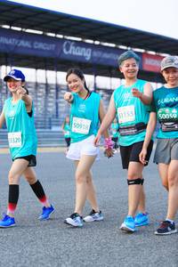 BIB: 1155, 50059, 50918, 1320
                            <button type="button" onclick="openModal(10489114)" class="btn btn-primary btn-sm float-right btn-popup" data-toggle="modal" data-target=".modal-high-quality">
                        <i class="fas fa-shopping-cart"></i> Add to Cart
                    </button>
                                            <button type="button" onclick="isThisMe(10489114, true)" class="btn btn-success btn-sm float-right btn-popup btn-isme hidden" data-toggle="tooltip" data-placement="bottom" title="นี่คือรูปของคุณใช่ไหม คลิกที่นี่เพื่อเอาเข้าอัลบั้ม">
                        <i class="fas fa-plus"></i> Add to album
                    </button>
                    <button type="button" onclick="isThisMe(10489114, false)" class="btn btn-warning btn-sm float-right btn-popup btn-isnotme hidden">
                        <i class="fas fa-ban"></i> Remove from album
                    </button>