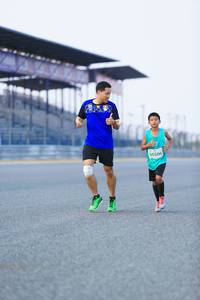 BIB: 5506
                            <button type="button" onclick="openModal(10449109)" class="btn btn-primary btn-sm float-right btn-popup" data-toggle="modal" data-target=".modal-high-quality">
                        <i class="fas fa-shopping-cart"></i> Add to Cart
                    </button>
                                            <button type="button" onclick="isThisMe(10449109, true)" class="btn btn-success btn-sm float-right btn-popup btn-isme hidden" data-toggle="tooltip" data-placement="bottom" title="นี่คือรูปของคุณใช่ไหม คลิกที่นี่เพื่อเอาเข้าอัลบั้ม">
                        <i class="fas fa-plus"></i> Add to album
                    </button>
                    <button type="button" onclick="isThisMe(10449109, false)" class="btn btn-warning btn-sm float-right btn-popup btn-isnotme hidden">
                        <i class="fas fa-ban"></i> Remove from album
                    </button>