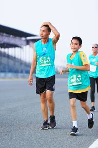 BIB: 51647, 50057
                            <button type="button" onclick="openModal(10451243)" class="btn btn-primary btn-sm float-right btn-popup" data-toggle="modal" data-target=".modal-high-quality">
                        <i class="fas fa-shopping-cart"></i> Add to Cart
                    </button>
                                            <button type="button" onclick="isThisMe(10451243, true)" class="btn btn-success btn-sm float-right btn-popup btn-isme hidden" data-toggle="tooltip" data-placement="bottom" title="นี่คือรูปของคุณใช่ไหม คลิกที่นี่เพื่อเอาเข้าอัลบั้ม">
                        <i class="fas fa-plus"></i> Add to album
                    </button>
                    <button type="button" onclick="isThisMe(10451243, false)" class="btn btn-warning btn-sm float-right btn-popup btn-isnotme hidden">
                        <i class="fas fa-ban"></i> Remove from album
                    </button>