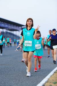 BIB: 50984, 52281
                            <button type="button" onclick="openModal(10491253)" class="btn btn-primary btn-sm float-right btn-popup" data-toggle="modal" data-target=".modal-high-quality">
                        <i class="fas fa-shopping-cart"></i> Add to Cart
                    </button>
                                            <button type="button" onclick="isThisMe(10491253, true)" class="btn btn-success btn-sm float-right btn-popup btn-isme hidden" data-toggle="tooltip" data-placement="bottom" title="นี่คือรูปของคุณใช่ไหม คลิกที่นี่เพื่อเอาเข้าอัลบั้ม">
                        <i class="fas fa-plus"></i> Add to album
                    </button>
                    <button type="button" onclick="isThisMe(10491253, false)" class="btn btn-warning btn-sm float-right btn-popup btn-isnotme hidden">
                        <i class="fas fa-ban"></i> Remove from album
                    </button>