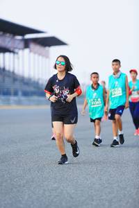 BIB: 1634, 1565
                            <button type="button" onclick="openModal(10452655)" class="btn btn-primary btn-sm float-right btn-popup" data-toggle="modal" data-target=".modal-high-quality">
                        <i class="fas fa-shopping-cart"></i> Add to Cart
                    </button>
                                            <button type="button" onclick="isThisMe(10452655, true)" class="btn btn-success btn-sm float-right btn-popup btn-isme hidden" data-toggle="tooltip" data-placement="bottom" title="นี่คือรูปของคุณใช่ไหม คลิกที่นี่เพื่อเอาเข้าอัลบั้ม">
                        <i class="fas fa-plus"></i> Add to album
                    </button>
                    <button type="button" onclick="isThisMe(10452655, false)" class="btn btn-warning btn-sm float-right btn-popup btn-isnotme hidden">
                        <i class="fas fa-ban"></i> Remove from album
                    </button>