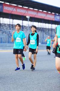 BIB: 2416, 2415
                            <button type="button" onclick="openModal(10490610)" class="btn btn-primary btn-sm float-right btn-popup" data-toggle="modal" data-target=".modal-high-quality">
                        <i class="fas fa-shopping-cart"></i> Add to Cart
                    </button>
                                            <button type="button" onclick="isThisMe(10490610, true)" class="btn btn-success btn-sm float-right btn-popup btn-isme hidden" data-toggle="tooltip" data-placement="bottom" title="นี่คือรูปของคุณใช่ไหม คลิกที่นี่เพื่อเอาเข้าอัลบั้ม">
                        <i class="fas fa-plus"></i> Add to album
                    </button>
                    <button type="button" onclick="isThisMe(10490610, false)" class="btn btn-warning btn-sm float-right btn-popup btn-isnotme hidden">
                        <i class="fas fa-ban"></i> Remove from album
                    </button>