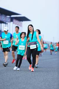 BIB: 51112, 50567, 50685
                            <button type="button" onclick="openModal(10495263)" class="btn btn-primary btn-sm float-right btn-popup" data-toggle="modal" data-target=".modal-high-quality">
                        <i class="fas fa-shopping-cart"></i> Add to Cart
                    </button>
                                            <button type="button" onclick="isThisMe(10495263, true)" class="btn btn-success btn-sm float-right btn-popup btn-isme hidden" data-toggle="tooltip" data-placement="bottom" title="นี่คือรูปของคุณใช่ไหม คลิกที่นี่เพื่อเอาเข้าอัลบั้ม">
                        <i class="fas fa-plus"></i> Add to album
                    </button>
                    <button type="button" onclick="isThisMe(10495263, false)" class="btn btn-warning btn-sm float-right btn-popup btn-isnotme hidden">
                        <i class="fas fa-ban"></i> Remove from album
                    </button>