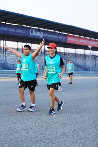 BIB: 1802, 51808
                            <button type="button" onclick="openModal(10490695)" class="btn btn-primary btn-sm float-right btn-popup" data-toggle="modal" data-target=".modal-high-quality">
                        <i class="fas fa-shopping-cart"></i> Add to Cart
                    </button>
                                            <button type="button" onclick="isThisMe(10490695, true)" class="btn btn-success btn-sm float-right btn-popup btn-isme hidden" data-toggle="tooltip" data-placement="bottom" title="นี่คือรูปของคุณใช่ไหม คลิกที่นี่เพื่อเอาเข้าอัลบั้ม">
                        <i class="fas fa-plus"></i> Add to album
                    </button>
                    <button type="button" onclick="isThisMe(10490695, false)" class="btn btn-warning btn-sm float-right btn-popup btn-isnotme hidden">
                        <i class="fas fa-ban"></i> Remove from album
                    </button>