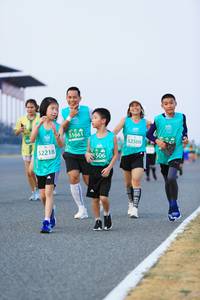 BIB: 51661, 52508, 52218, 506
                            <button type="button" onclick="openModal(10453134)" class="btn btn-primary btn-sm float-right btn-popup" data-toggle="modal" data-target=".modal-high-quality">
                        <i class="fas fa-shopping-cart"></i> Add to Cart
                    </button>
                                            <button type="button" onclick="isThisMe(10453134, true)" class="btn btn-success btn-sm float-right btn-popup btn-isme hidden" data-toggle="tooltip" data-placement="bottom" title="นี่คือรูปของคุณใช่ไหม คลิกที่นี่เพื่อเอาเข้าอัลบั้ม">
                        <i class="fas fa-plus"></i> Add to album
                    </button>
                    <button type="button" onclick="isThisMe(10453134, false)" class="btn btn-warning btn-sm float-right btn-popup btn-isnotme hidden">
                        <i class="fas fa-ban"></i> Remove from album
                    </button>