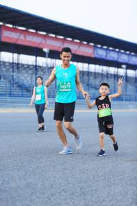 BIB: 50079, 2077
                            <button type="button" onclick="openModal(10495785)" class="btn btn-primary btn-sm float-right btn-popup" data-toggle="modal" data-target=".modal-high-quality">
                        <i class="fas fa-shopping-cart"></i> Add to Cart
                    </button>
                                            <button type="button" onclick="isThisMe(10495785, true)" class="btn btn-success btn-sm float-right btn-popup btn-isme hidden" data-toggle="tooltip" data-placement="bottom" title="นี่คือรูปของคุณใช่ไหม คลิกที่นี่เพื่อเอาเข้าอัลบั้ม">
                        <i class="fas fa-plus"></i> Add to album
                    </button>
                    <button type="button" onclick="isThisMe(10495785, false)" class="btn btn-warning btn-sm float-right btn-popup btn-isnotme hidden">
                        <i class="fas fa-ban"></i> Remove from album
                    </button>