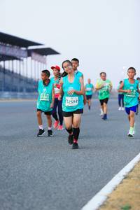 BIB: 055, 51565, 2594
                            <button type="button" onclick="openModal(10452677)" class="btn btn-primary btn-sm float-right btn-popup" data-toggle="modal" data-target=".modal-high-quality">
                        <i class="fas fa-shopping-cart"></i> Add to Cart
                    </button>
                                            <button type="button" onclick="isThisMe(10452677, true)" class="btn btn-success btn-sm float-right btn-popup btn-isme hidden" data-toggle="tooltip" data-placement="bottom" title="นี่คือรูปของคุณใช่ไหม คลิกที่นี่เพื่อเอาเข้าอัลบั้ม">
                        <i class="fas fa-plus"></i> Add to album
                    </button>
                    <button type="button" onclick="isThisMe(10452677, false)" class="btn btn-warning btn-sm float-right btn-popup btn-isnotme hidden">
                        <i class="fas fa-ban"></i> Remove from album
                    </button>