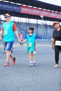 BIB: 977, 3184, 70965
                            <button type="button" onclick="openModal(10493002)" class="btn btn-primary btn-sm float-right btn-popup" data-toggle="modal" data-target=".modal-high-quality">
                        <i class="fas fa-shopping-cart"></i> Add to Cart
                    </button>
                                            <button type="button" onclick="isThisMe(10493002, true)" class="btn btn-success btn-sm float-right btn-popup btn-isme hidden" data-toggle="tooltip" data-placement="bottom" title="นี่คือรูปของคุณใช่ไหม คลิกที่นี่เพื่อเอาเข้าอัลบั้ม">
                        <i class="fas fa-plus"></i> Add to album
                    </button>
                    <button type="button" onclick="isThisMe(10493002, false)" class="btn btn-warning btn-sm float-right btn-popup btn-isnotme hidden">
                        <i class="fas fa-ban"></i> Remove from album
                    </button>