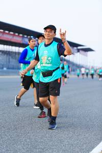 BIB: 51767
                            <button type="button" onclick="openModal(10489981)" class="btn btn-primary btn-sm float-right btn-popup" data-toggle="modal" data-target=".modal-high-quality">
                        <i class="fas fa-shopping-cart"></i> Add to Cart
                    </button>
                                            <button type="button" onclick="isThisMe(10489981, true)" class="btn btn-success btn-sm float-right btn-popup btn-isme hidden" data-toggle="tooltip" data-placement="bottom" title="นี่คือรูปของคุณใช่ไหม คลิกที่นี่เพื่อเอาเข้าอัลบั้ม">
                        <i class="fas fa-plus"></i> Add to album
                    </button>
                    <button type="button" onclick="isThisMe(10489981, false)" class="btn btn-warning btn-sm float-right btn-popup btn-isnotme hidden">
                        <i class="fas fa-ban"></i> Remove from album
                    </button>