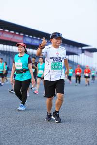 BIB: 0870, 52035
                            <button type="button" onclick="openModal(10495502)" class="btn btn-primary btn-sm float-right btn-popup" data-toggle="modal" data-target=".modal-high-quality">
                        <i class="fas fa-shopping-cart"></i> Add to Cart
                    </button>
                                            <button type="button" onclick="isThisMe(10495502, true)" class="btn btn-success btn-sm float-right btn-popup btn-isme hidden" data-toggle="tooltip" data-placement="bottom" title="นี่คือรูปของคุณใช่ไหม คลิกที่นี่เพื่อเอาเข้าอัลบั้ม">
                        <i class="fas fa-plus"></i> Add to album
                    </button>
                    <button type="button" onclick="isThisMe(10495502, false)" class="btn btn-warning btn-sm float-right btn-popup btn-isnotme hidden">
                        <i class="fas fa-ban"></i> Remove from album
                    </button>