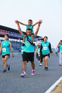 BIB: 52969, 53104, 50243
                            <button type="button" onclick="openModal(10490407)" class="btn btn-primary btn-sm float-right btn-popup" data-toggle="modal" data-target=".modal-high-quality">
                        <i class="fas fa-shopping-cart"></i> Add to Cart
                    </button>
                                            <button type="button" onclick="isThisMe(10490407, true)" class="btn btn-success btn-sm float-right btn-popup btn-isme hidden" data-toggle="tooltip" data-placement="bottom" title="นี่คือรูปของคุณใช่ไหม คลิกที่นี่เพื่อเอาเข้าอัลบั้ม">
                        <i class="fas fa-plus"></i> Add to album
                    </button>
                    <button type="button" onclick="isThisMe(10490407, false)" class="btn btn-warning btn-sm float-right btn-popup btn-isnotme hidden">
                        <i class="fas fa-ban"></i> Remove from album
                    </button>