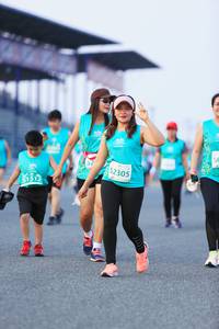 BIB: 2305, 512
                            <button type="button" onclick="openModal(10489424)" class="btn btn-primary btn-sm float-right btn-popup" data-toggle="modal" data-target=".modal-high-quality">
                        <i class="fas fa-shopping-cart"></i> Add to Cart
                    </button>
                                            <button type="button" onclick="isThisMe(10489424, true)" class="btn btn-success btn-sm float-right btn-popup btn-isme hidden" data-toggle="tooltip" data-placement="bottom" title="นี่คือรูปของคุณใช่ไหม คลิกที่นี่เพื่อเอาเข้าอัลบั้ม">
                        <i class="fas fa-plus"></i> Add to album
                    </button>
                    <button type="button" onclick="isThisMe(10489424, false)" class="btn btn-warning btn-sm float-right btn-popup btn-isnotme hidden">
                        <i class="fas fa-ban"></i> Remove from album
                    </button>