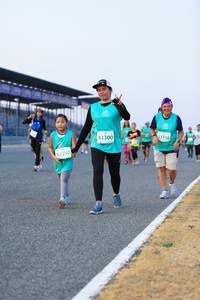 BIB: 51300, 53158, 52230
                            <button type="button" onclick="openModal(10476704)" class="btn btn-primary btn-sm float-right btn-popup" data-toggle="modal" data-target=".modal-high-quality">
                        <i class="fas fa-shopping-cart"></i> Add to Cart
                    </button>
                                            <button type="button" onclick="isThisMe(10476704, true)" class="btn btn-success btn-sm float-right btn-popup btn-isme hidden" data-toggle="tooltip" data-placement="bottom" title="นี่คือรูปของคุณใช่ไหม คลิกที่นี่เพื่อเอาเข้าอัลบั้ม">
                        <i class="fas fa-plus"></i> Add to album
                    </button>
                    <button type="button" onclick="isThisMe(10476704, false)" class="btn btn-warning btn-sm float-right btn-popup btn-isnotme hidden">
                        <i class="fas fa-ban"></i> Remove from album
                    </button>