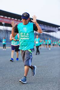 BIB: 50165
                            <button type="button" onclick="openModal(10486747)" class="btn btn-primary btn-sm float-right btn-popup" data-toggle="modal" data-target=".modal-high-quality">
                        <i class="fas fa-shopping-cart"></i> Add to Cart
                    </button>
                                            <button type="button" onclick="isThisMe(10486747, true)" class="btn btn-success btn-sm float-right btn-popup btn-isme hidden" data-toggle="tooltip" data-placement="bottom" title="นี่คือรูปของคุณใช่ไหม คลิกที่นี่เพื่อเอาเข้าอัลบั้ม">
                        <i class="fas fa-plus"></i> Add to album
                    </button>
                    <button type="button" onclick="isThisMe(10486747, false)" class="btn btn-warning btn-sm float-right btn-popup btn-isnotme hidden">
                        <i class="fas fa-ban"></i> Remove from album
                    </button>