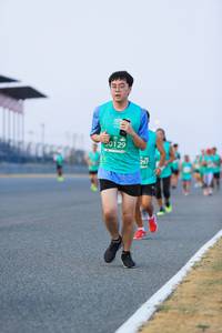 BIB: 0129, 297
                            <button type="button" onclick="openModal(10465460)" class="btn btn-primary btn-sm float-right btn-popup" data-toggle="modal" data-target=".modal-high-quality">
                        <i class="fas fa-shopping-cart"></i> Add to Cart
                    </button>
                                            <button type="button" onclick="isThisMe(10465460, true)" class="btn btn-success btn-sm float-right btn-popup btn-isme hidden" data-toggle="tooltip" data-placement="bottom" title="นี่คือรูปของคุณใช่ไหม คลิกที่นี่เพื่อเอาเข้าอัลบั้ม">
                        <i class="fas fa-plus"></i> Add to album
                    </button>
                    <button type="button" onclick="isThisMe(10465460, false)" class="btn btn-warning btn-sm float-right btn-popup btn-isnotme hidden">
                        <i class="fas fa-ban"></i> Remove from album
                    </button>