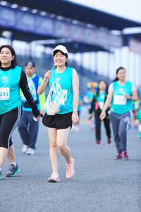 BIB: 243
                            <button type="button" onclick="openModal(10498631)" class="btn btn-primary btn-sm float-right btn-popup" data-toggle="modal" data-target=".modal-high-quality">
                        <i class="fas fa-shopping-cart"></i> Add to Cart
                    </button>
                                            <button type="button" onclick="isThisMe(10498631, true)" class="btn btn-success btn-sm float-right btn-popup btn-isme hidden" data-toggle="tooltip" data-placement="bottom" title="นี่คือรูปของคุณใช่ไหม คลิกที่นี่เพื่อเอาเข้าอัลบั้ม">
                        <i class="fas fa-plus"></i> Add to album
                    </button>
                    <button type="button" onclick="isThisMe(10498631, false)" class="btn btn-warning btn-sm float-right btn-popup btn-isnotme hidden">
                        <i class="fas fa-ban"></i> Remove from album
                    </button>