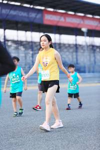 BIB: 1172, 50031
                            <button type="button" onclick="openModal(10486533)" class="btn btn-primary btn-sm float-right btn-popup" data-toggle="modal" data-target=".modal-high-quality">
                        <i class="fas fa-shopping-cart"></i> Add to Cart
                    </button>
                                            <button type="button" onclick="isThisMe(10486533, true)" class="btn btn-success btn-sm float-right btn-popup btn-isme hidden" data-toggle="tooltip" data-placement="bottom" title="นี่คือรูปของคุณใช่ไหม คลิกที่นี่เพื่อเอาเข้าอัลบั้ม">
                        <i class="fas fa-plus"></i> Add to album
                    </button>
                    <button type="button" onclick="isThisMe(10486533, false)" class="btn btn-warning btn-sm float-right btn-popup btn-isnotme hidden">
                        <i class="fas fa-ban"></i> Remove from album
                    </button>