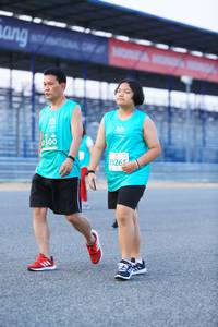 BIB: 0300, 3265
                            <button type="button" onclick="openModal(10495333)" class="btn btn-primary btn-sm float-right btn-popup" data-toggle="modal" data-target=".modal-high-quality">
                        <i class="fas fa-shopping-cart"></i> Add to Cart
                    </button>
                                            <button type="button" onclick="isThisMe(10495333, true)" class="btn btn-success btn-sm float-right btn-popup btn-isme hidden" data-toggle="tooltip" data-placement="bottom" title="นี่คือรูปของคุณใช่ไหม คลิกที่นี่เพื่อเอาเข้าอัลบั้ม">
                        <i class="fas fa-plus"></i> Add to album
                    </button>
                    <button type="button" onclick="isThisMe(10495333, false)" class="btn btn-warning btn-sm float-right btn-popup btn-isnotme hidden">
                        <i class="fas fa-ban"></i> Remove from album
                    </button>