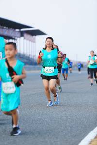 BIB: 51204, 2294
                            <button type="button" onclick="openModal(10461391)" class="btn btn-primary btn-sm float-right btn-popup" data-toggle="modal" data-target=".modal-high-quality">
                        <i class="fas fa-shopping-cart"></i> Add to Cart
                    </button>
                                            <button type="button" onclick="isThisMe(10461391, true)" class="btn btn-success btn-sm float-right btn-popup btn-isme hidden" data-toggle="tooltip" data-placement="bottom" title="นี่คือรูปของคุณใช่ไหม คลิกที่นี่เพื่อเอาเข้าอัลบั้ม">
                        <i class="fas fa-plus"></i> Add to album
                    </button>
                    <button type="button" onclick="isThisMe(10461391, false)" class="btn btn-warning btn-sm float-right btn-popup btn-isnotme hidden">
                        <i class="fas fa-ban"></i> Remove from album
                    </button>